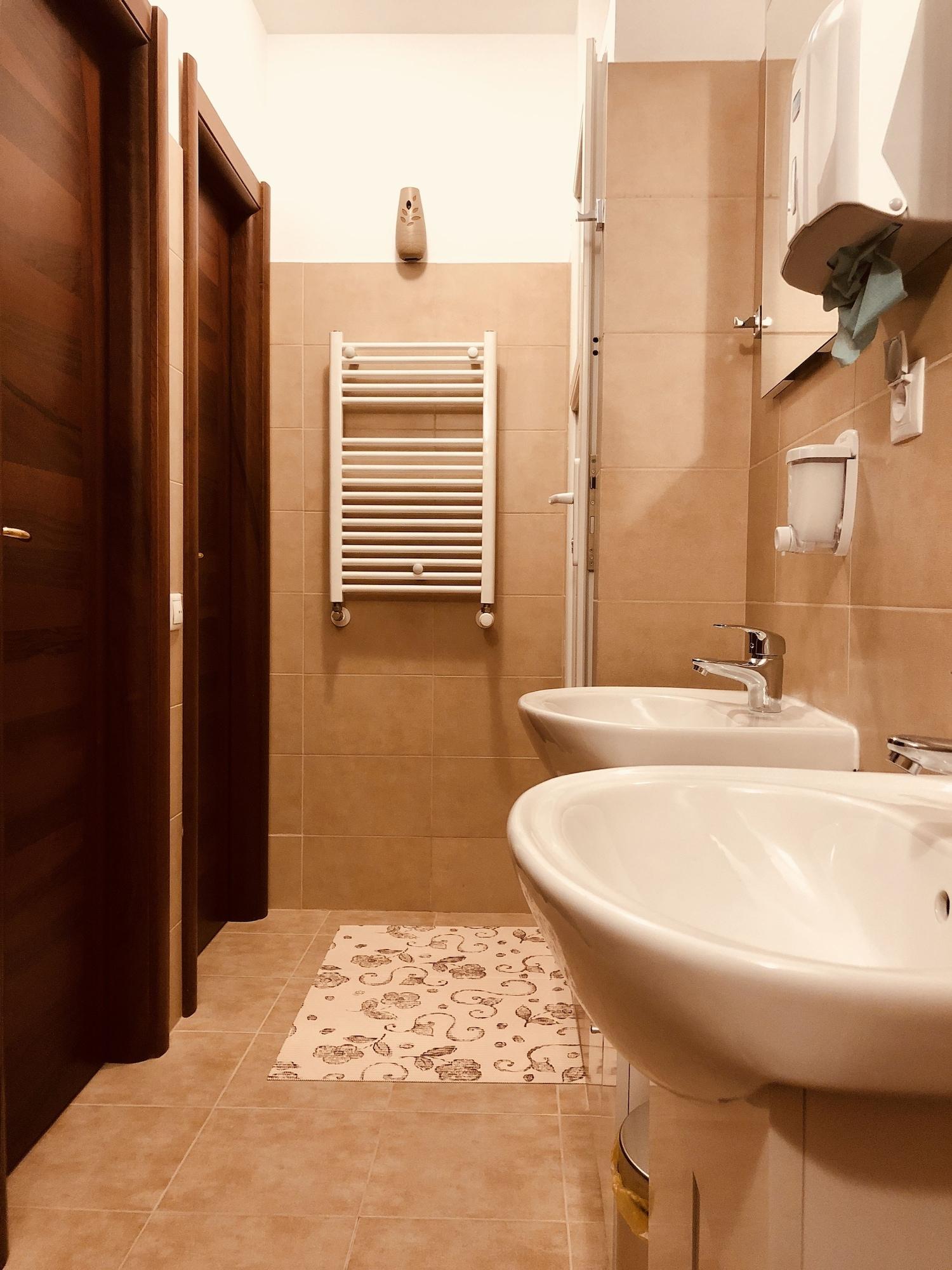 Monte Carlo Palace Hostel