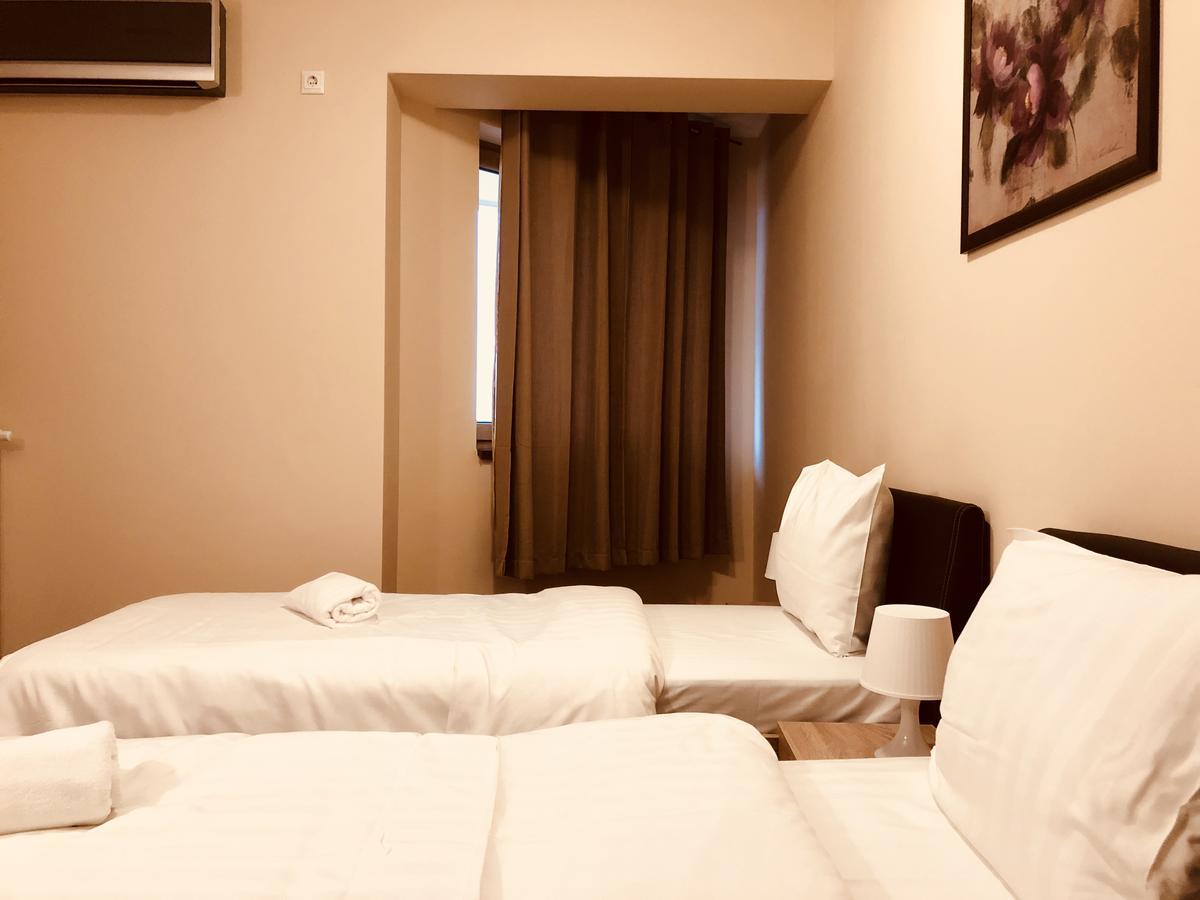 Monte Carlo Palace Hostel *