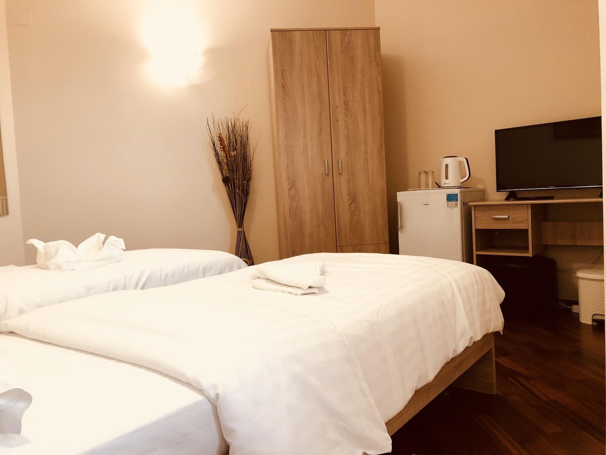 Monte Carlo Palace Hostel *