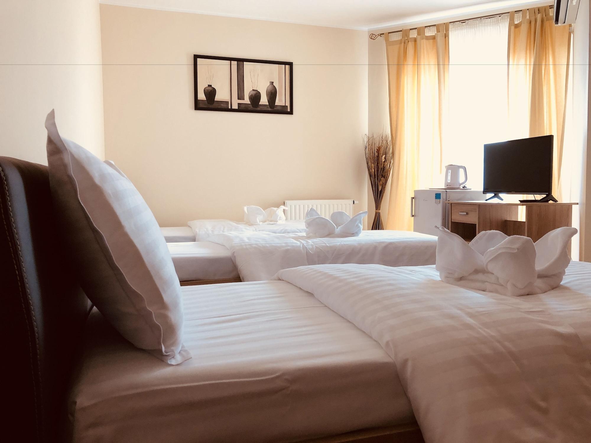 Hostel Monte Carlo Palace