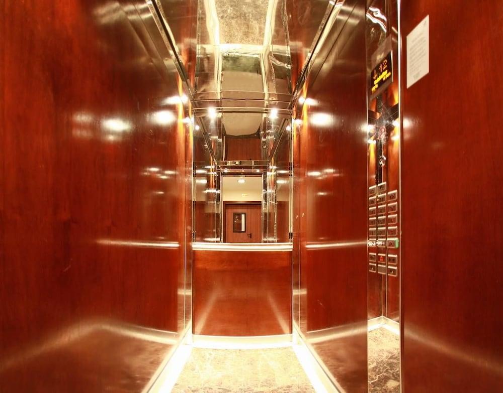 Monte Carlo Palace Hostel *